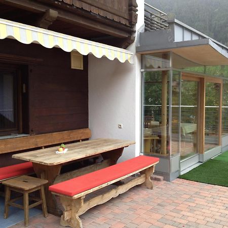 Pension Tina Neustift im Stubaital Exterior photo