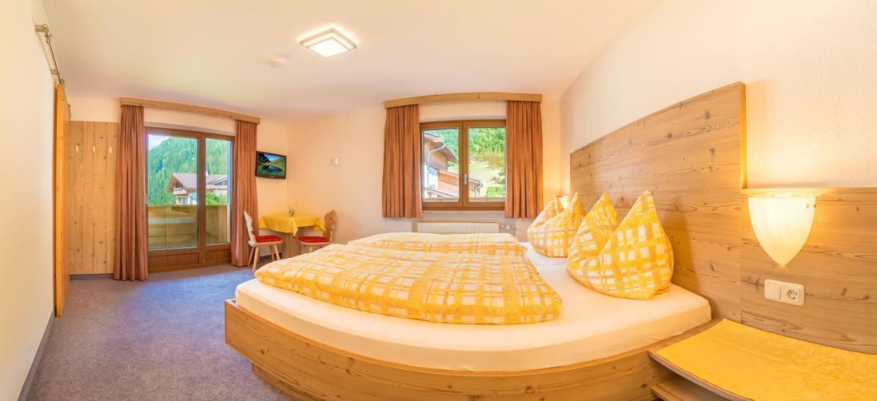Pension Tina Neustift im Stubaital Exterior photo