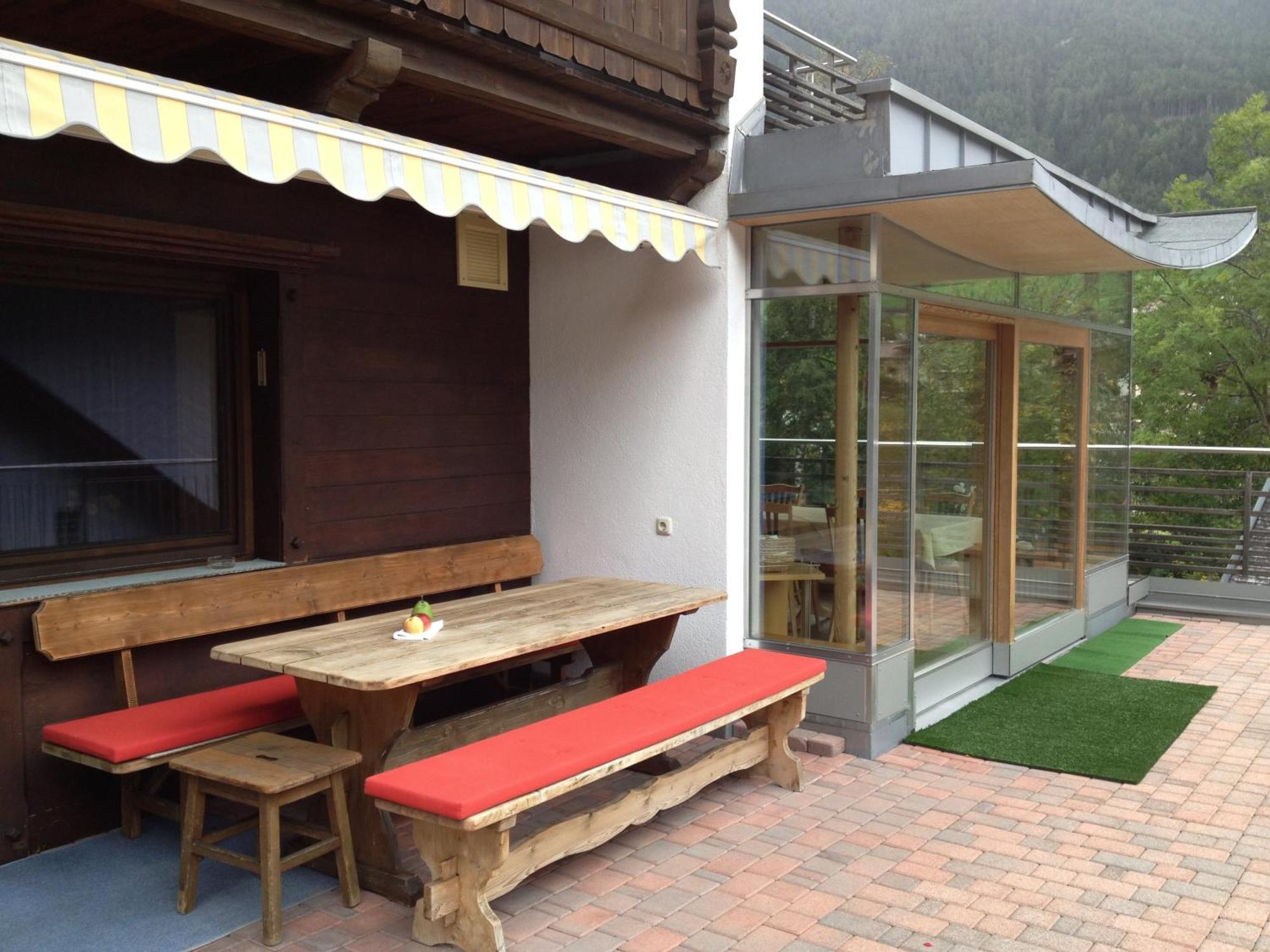 Pension Tina Neustift im Stubaital Exterior photo