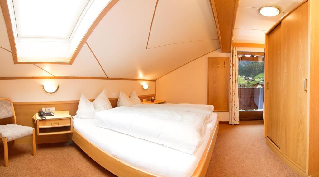 Pension Tina Neustift im Stubaital Room photo